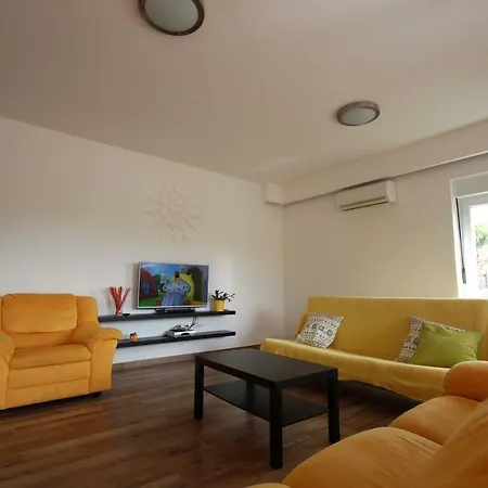 Luna Apartmán Valtura