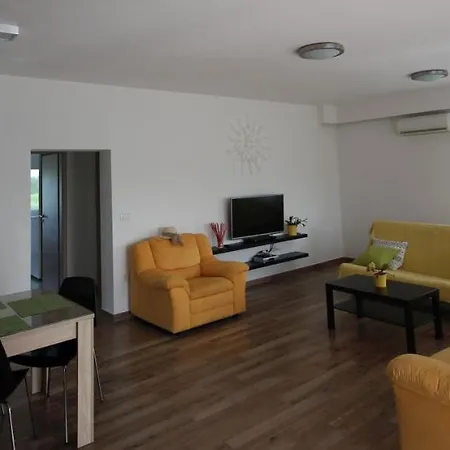 Luna Apartmán Valtura