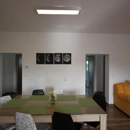 Luna Apartmán